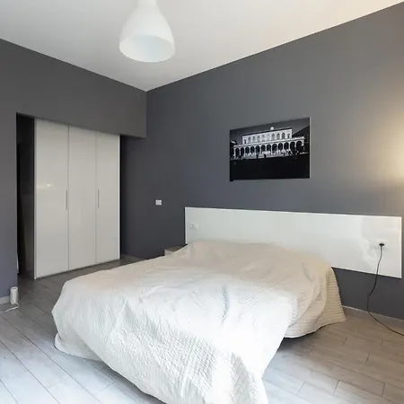 Mascarella, By Short Holidays *