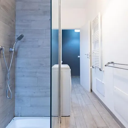 Mascarella, By Short Holidays Daire *