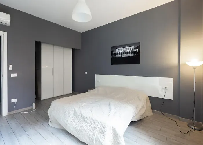 Mascarella, By Short Holidays *